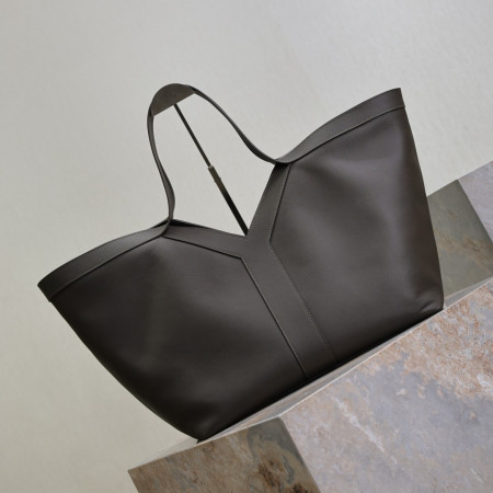생 로랑(Saint Laurent, YSL) Y 토트 백