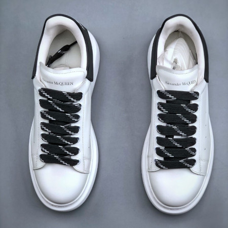 알렉산더 맥퀸(Alexander McQueen) 스니커즈