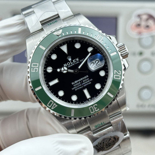 로렉스 서브마리너(Submariner) 126610 — 41mm 그린