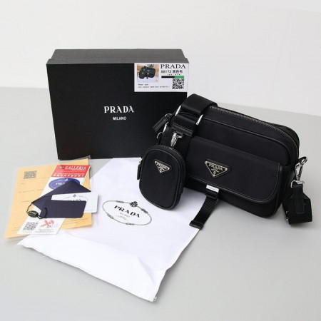 프라다 88173 사피아노 가죽 숄더백