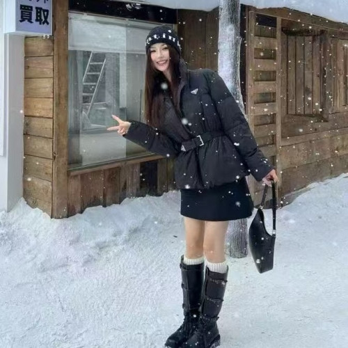 프라다 [ P*ADA ] 수입 트라이앵글 로고 벨트 패딩 재킷