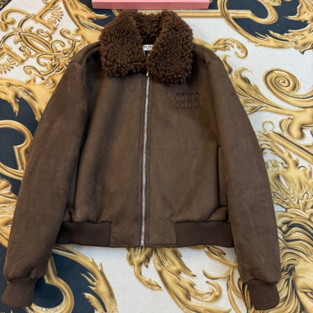 미우미우 [ Miu ] 수입 로고패치 시어링 카라 집업자켓-코코아