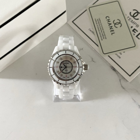 샤넬 J12 세라믹 시계 핑크 라이트