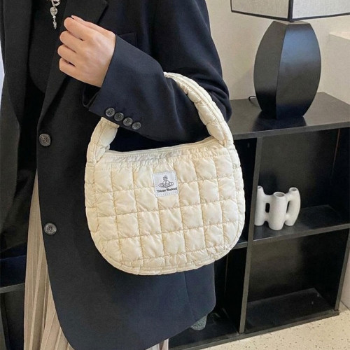 비비안웨스트우드 퀄팅 크로스바디 호보백#3382