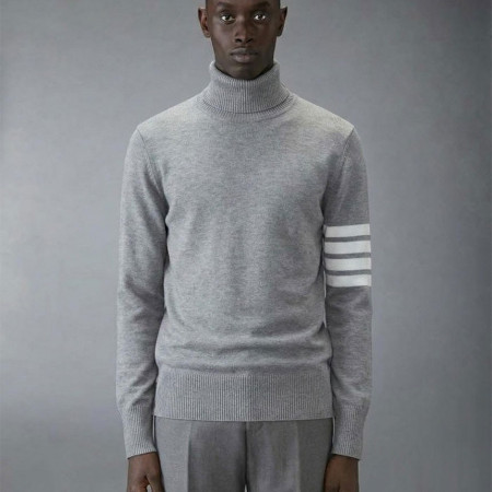 [THOM BROWNE] 톰브라운 인타르시아 톰 아이콘 콜라보 터틀넥 스웨터 #3244